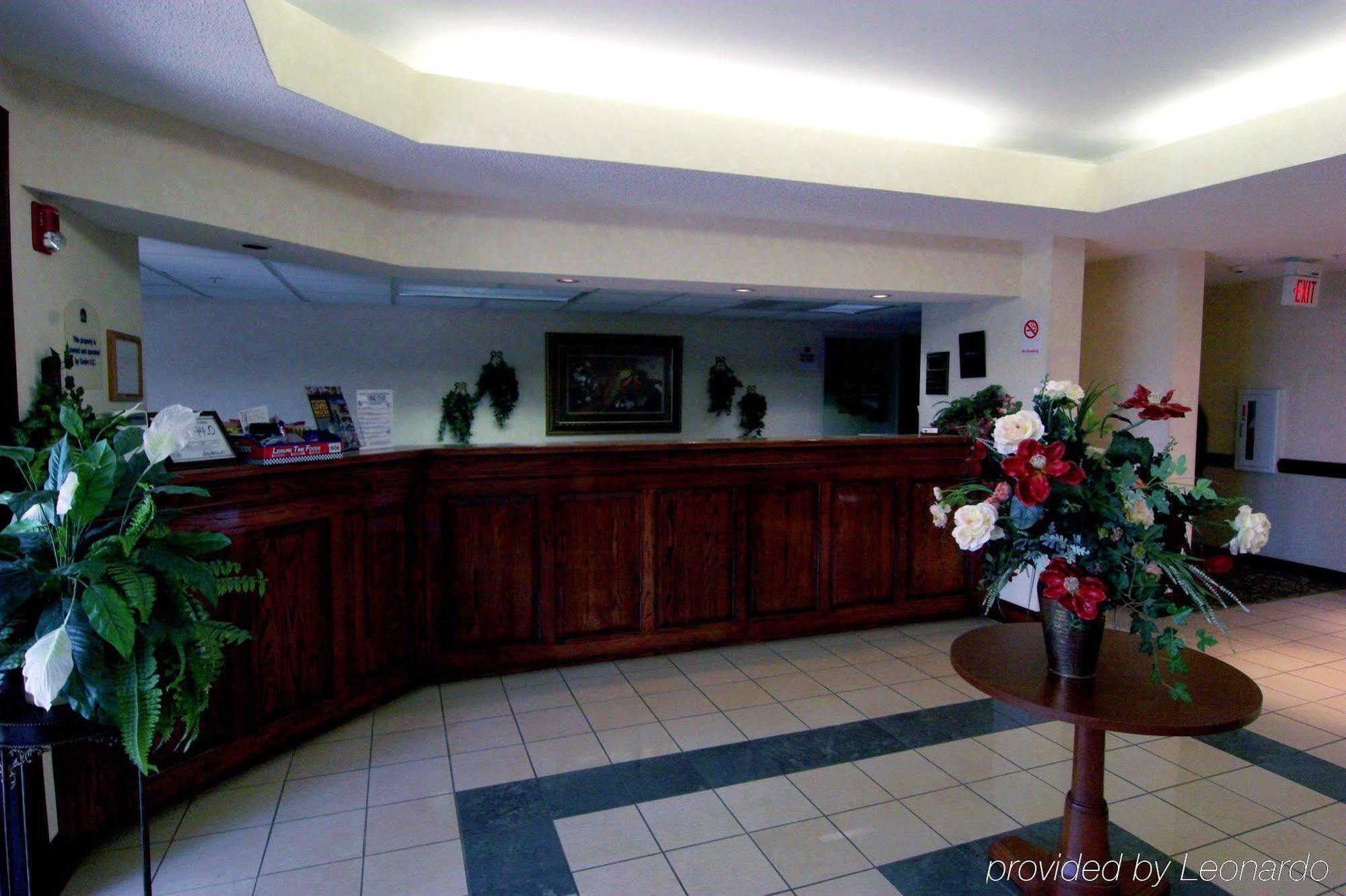 Days Inn by Wyndham Burlington East Haw River Interior foto