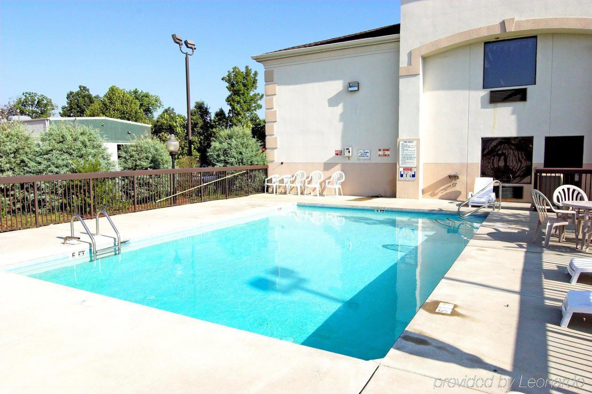 Days Inn by Wyndham Burlington East Haw River Einrichtungen foto